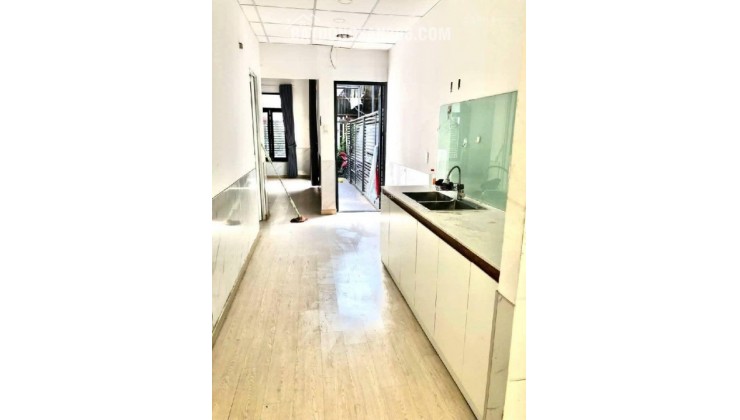 Tôi cần bán gấp căn nhà HXH 6m Nguyễn Văn Lượng, P17, DT: 4.2x15m, KC: 2 lầu, GIÁ: 8.5 tỷ còn TL