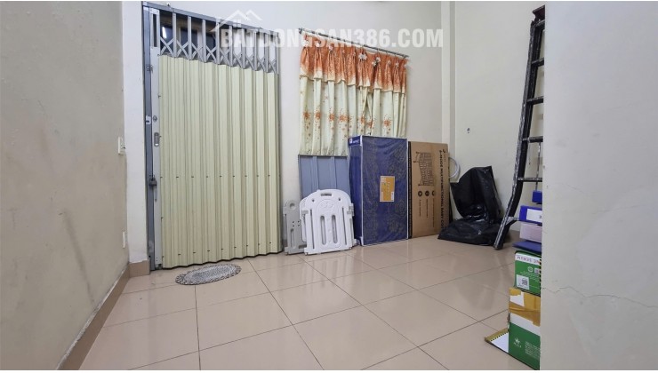 GIẢM SỐC 1.2 TỶ – CHỈ CÒN NHỈNH 10 TỶ . NHÀ NGAY CHỢ HẠNH THÔNG TÂY.