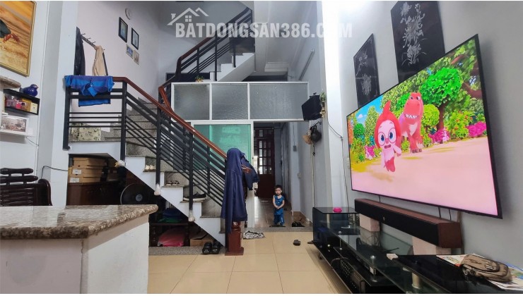 GIẢM SỐC 1.2 TỶ – CHỈ CÒN NHỈNH 10 TỶ . NHÀ NGAY CHỢ HẠNH THÔNG TÂY.