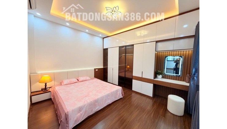 Hàng Hiếm- Chính chủ bán nhà Minh Khai- Nhà siêu mới 5 Tầng- Tặng Full nội thất cao cấp