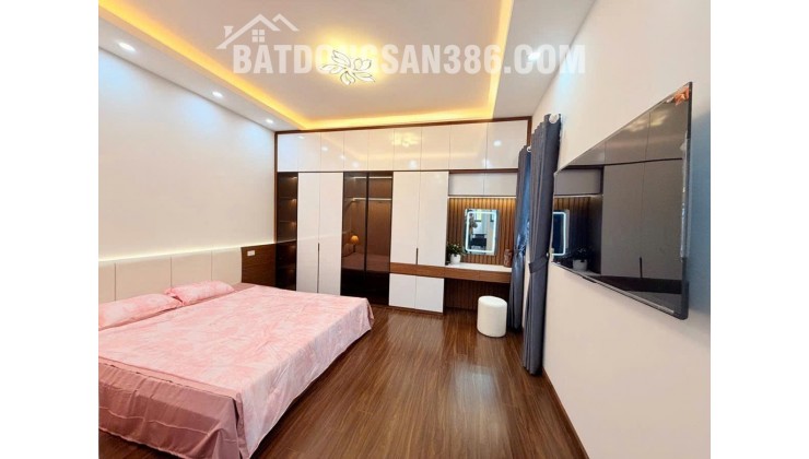 Hàng Hiếm- Chính chủ bán nhà Minh Khai- Nhà siêu mới 5 Tầng- Tặng Full nội thất cao cấp