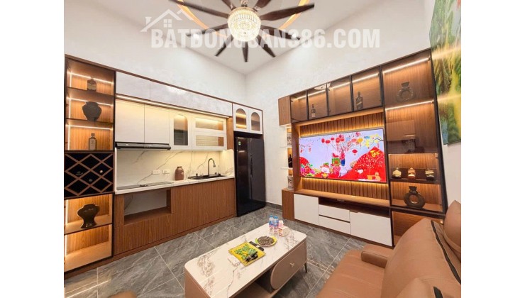 Hàng Hiếm- Chính chủ bán nhà Minh Khai- Nhà siêu mới 5 Tầng- Tặng Full nội thất cao cấp