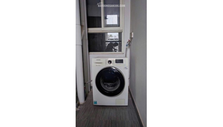 Chính chủ cho thuê căn hộ tòa E2 - ECH Phúc Lợi diện tích 68m², bao gồm 2 phòng ngủ và 2 vệ sinh. Có thể chuyển vào ở luôn