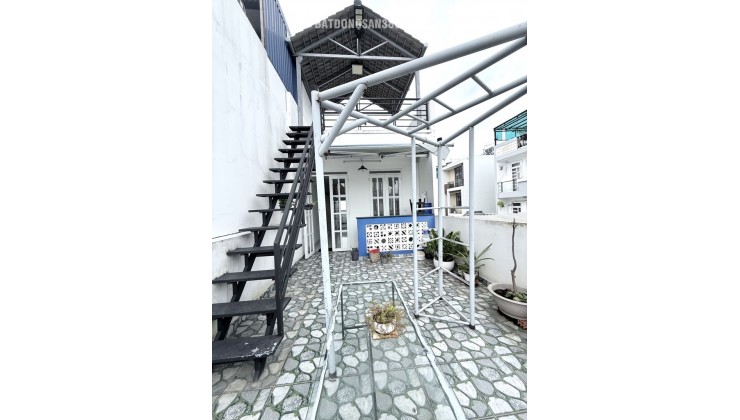 HẺM 1 TRỤC SÁT MẶT TIỀN - PHẠM VĂN CHIÊU - OTO NGỦ NHÀ - ĐANG CHO THUÊ 18TR - NHÀ 80M2 x 4 TẦNG MỚI ĐẸP - CHỈ NHĨNH 9 TỶ