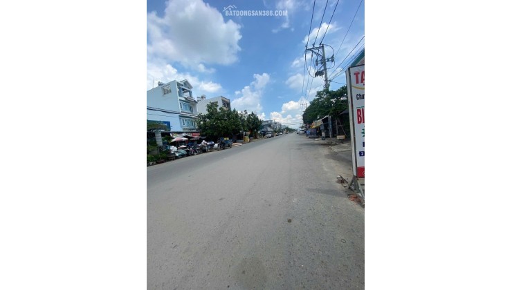 Bán nhà mặt phố 5 tầng Bình Tân: 90m2, 4PN, sổ hồng, vị trí vàng, giá 15 tỷ. Liên hệ 0935911385. Cơ hội an cư lý tưởng!