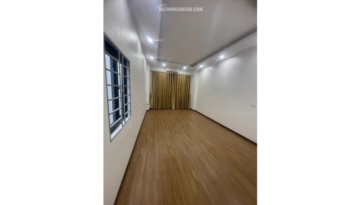  BÁN NHÀ LÊ TRỌNG TẤN – HÀ ĐÔNG – LÔ GÓC 2 THOÁNG – Ô TÔ ĐỖ CỬA
30m2 5 Tầng