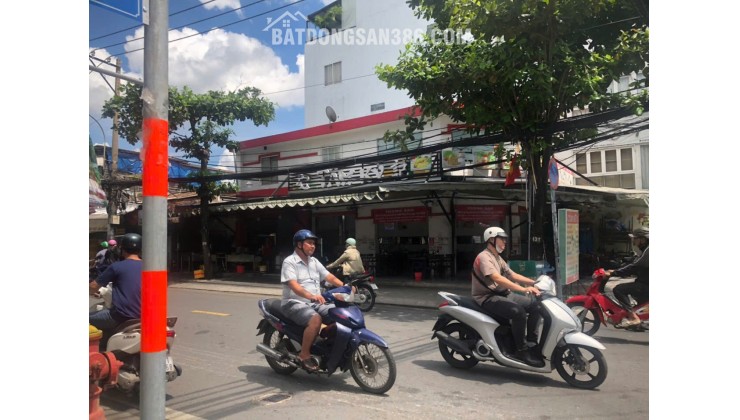 BÁN CĂN GÓC 2 MẶT TIỀN ĐƯỜNG LÂM VĂN BỀN , QUẬN 7 .DT: 17x7 . Đang cho thuê 100tr/th .Giá : 36,8 Tỷ