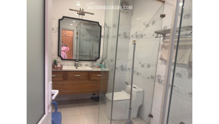 Bình Tân: Nhà 4 tầng, 64m2, 5PN, ngõ 6, sổ đỏ, giá 6.5 tỷ - Không gian sống lý tưởng, giá trị đầu tư hấp dẫn!