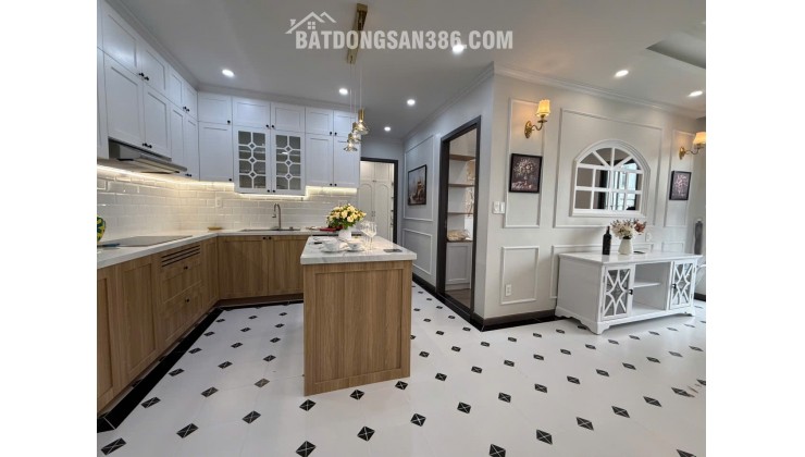 Căn hộ 80m2 Lavida Plus Q7: Giá 5.7 tỷ, 2PN, view đẹp, sổ hồng, Nguyễn Văn Linh, tầng cao, vị trí vàng, liên hệ 0902828026.