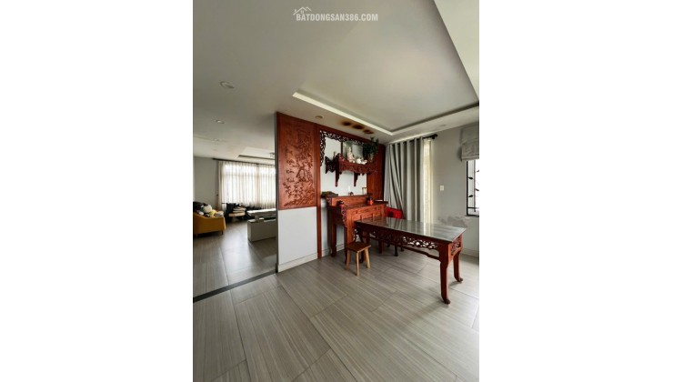 Bán biệt thự 240m2 Đặng Thùy Trâm, Bình Thạnh, 30.9 tỷ, Gần sông. 4 tầng