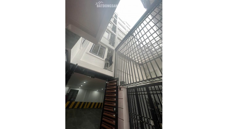 Bán Nhà Dòng Tiền Tây Sơn 7 Tầng 24 Phòng Khép Kín Full Đồ Xây Mới ( Cách Phố 50M )