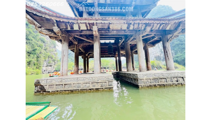 Bán nhà lô góc gần hồ điều hòa Từ Liêm ô tô tránh – vị trí đẹp. ô tô đỗ ngày đêm.