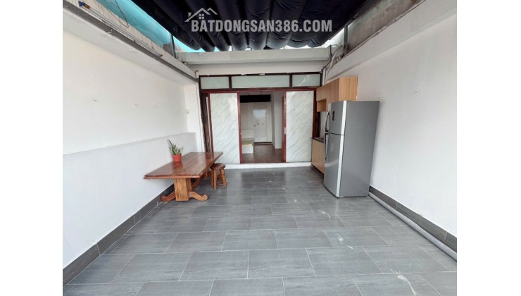 CHO THUÊ CHDV NGAY TRUNG TÂM QUẬN 1 ĐẦY ĐỦ TIỆN ÍCH, Ở NGAY. LH:0355640978