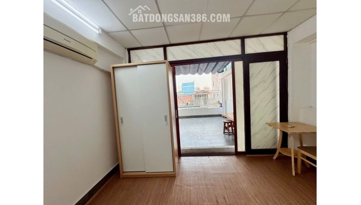 CHO THUÊ CHDV NGAY TRUNG TÂM QUẬN 1 ĐẦY ĐỦ TIỆN ÍCH, Ở NGAY. LH:0355640978