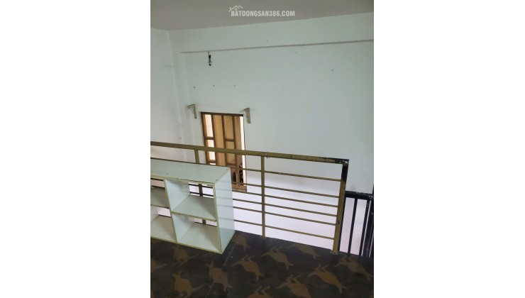 CHO THUÊ PHÒNG TRỌ 1/8 ĐƯỜNG SỐ 10 PHƯỜNG TÂN HƯNG, 18M 2,8TR/TH. LH:0919005798.