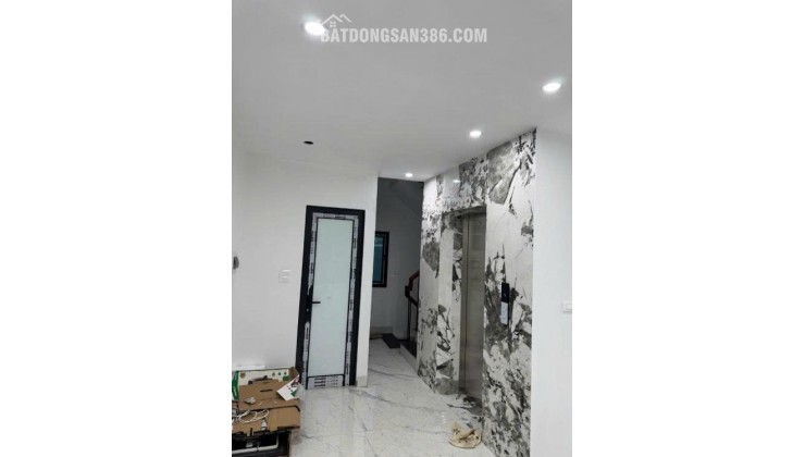 CHÍNH CHỦ CHO THUÊ 3 TẦNG DƯỚI TẠI QUẬN LONG BIÊN- TP HÀ NỘI