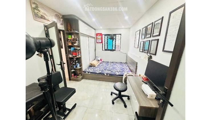 Nhà Kim Ngưu - 24m - 5 tầng - Hơn 5 tỷ - Giao dịch sang tên trong ngày