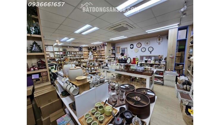 ĐỘC BẢN DI SẢN - VỊ THẾ GIA TỘC TRƯỜNG TỒN