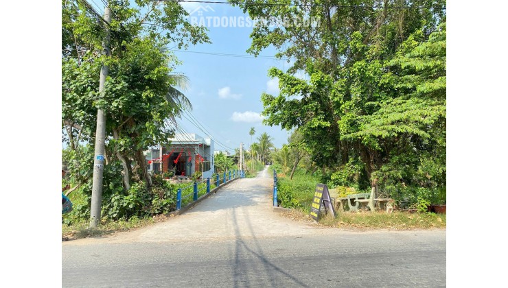 ĐẤT VỊ TRÍ ĐẸP – CHÍNH CHỦ CẦN BÁN Lô Góc 2 Mặt Tiền 483m2 FULL THỔ, Xã Bình Đức, H. Bến Lức, Long An