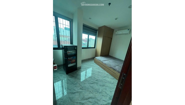 Bán Nhà Dòng Tiền CCMN Vũ Tông Phan 7 Tầng Lô Góc 22 Phòng Khép Kín Full Đồ ( Ô Tô Con Qua Nhà )