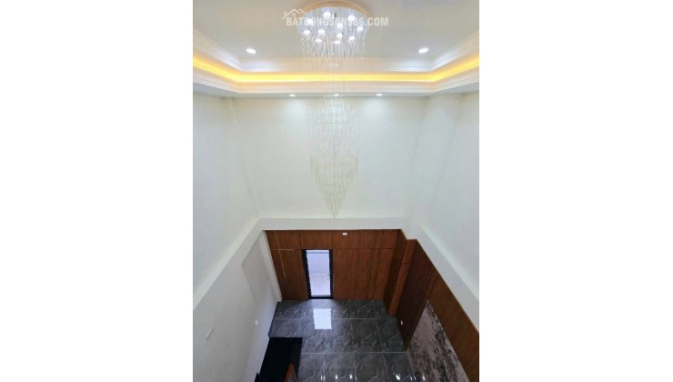 BÁN NHÀ TẠI LÃ XUÂN OAI, LONG TRƯỜNG, QUẬN 9 , 50M2 SHR CHỈ 6.9 TỶ. LH:0332456604( NGỌC )