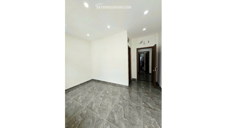 BÁN NHÀ TẠI LÃ XUÂN OAI, LONG TRƯỜNG, QUẬN 9 , 50M2 SHR CHỈ 6.9 TỶ. LH:0332456604( NGỌC )