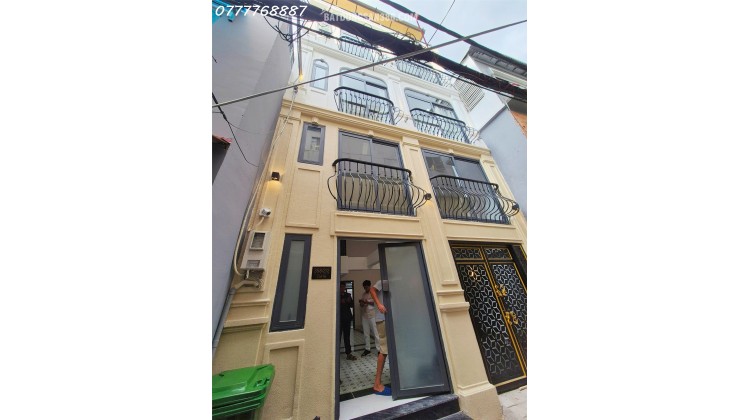 Tòa CHDV Cách Mạng Tháng 8 Hầm 6 tầng HĐT khoán 146tr/m2 gần ga metro