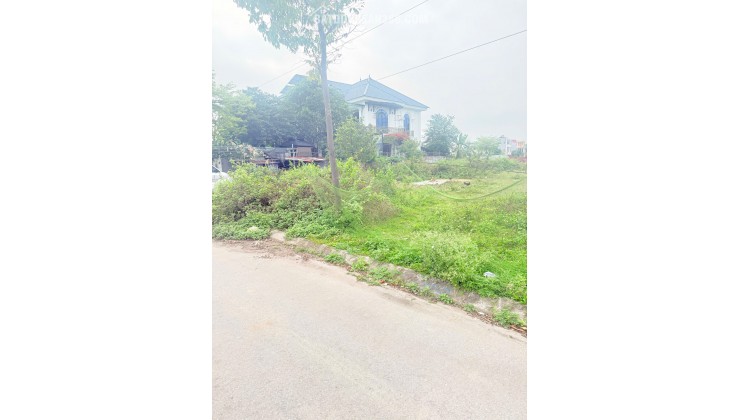 Lô đất Biệt thự Tại Đồng Sơn , Bắc Giang. DT 512 m2 - Mt 16m. đường 16m. Giá 22 tỷ