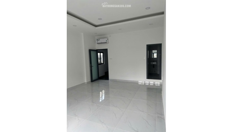 TÔI CẦN BÁN CĂN NHÀ HẺM XE HƠI 60/76 ĐƯỜNG LÝ CHÍNH THẮNG P8Q3. LH:0966775504.