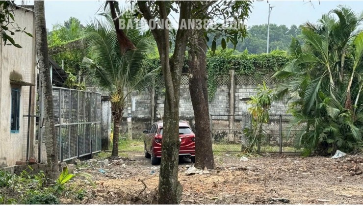 BÁN ĐẤT 2 MẶT TIỀN TẶNG NHÀ TẠI TP BIÊN HOÀ, DT 4200M2, SỔ SẴN, CHỈ 19 TỶ. LH:0933449988.