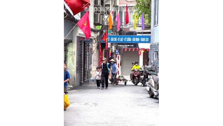BÁN NHÀ HÀNG SIÊU ĐẸP 10M RA MẶT PHỐ - OTO ĐỖ CỬA - NHÀ DÂN XÂY KIÊN CỐ - NGÕ THÔNG TỨ TUNG - SỔ VUÔNG NỞ HẬU