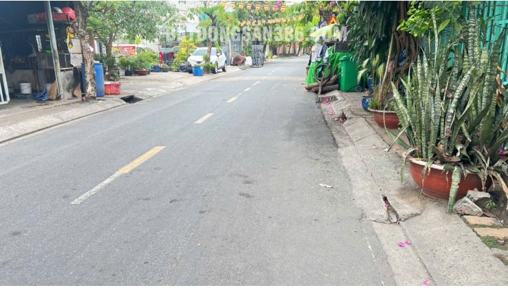 BÁN NHÀ ĐẤT TẠI HÓC MÔN, DT 177M2, SẴN SỔ, CHỈ 3.8 TỶ. LH:0765659378