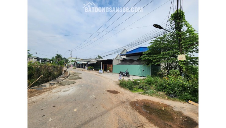 NGÂN HÀNG THANH LÝ GẤP ĐẤT TÂN UYÊN SẴN 160M2 THỔ, NGANG 7M, DT 346.7m2, GIÁ 3.413 TỶ