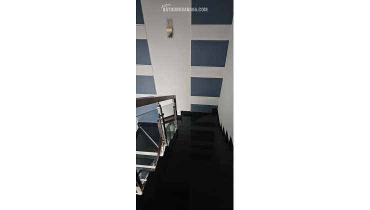 Bình Tân 50m2 x 5 tầng, 5PN, 5.7 tỷ: Nhà ngõ 151, sổ hồng, giá hời, tiện ích đầy đủ, liên hệ 0876868265 xem ngay!