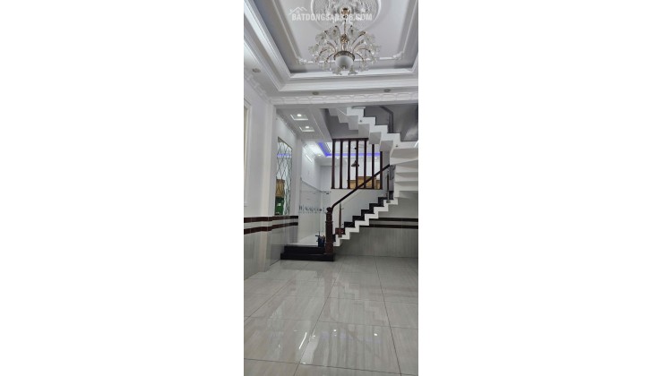 Bình Tân 50m2 x 5 tầng, 5PN, 5.7 tỷ: Nhà ngõ 151, sổ hồng, giá hời, tiện ích đầy đủ, liên hệ 0876868265 xem ngay!