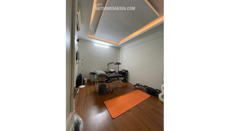 CĂN HỘ TOẠ LẠC TẠI MẶT PHỐ PHẠM NGỌC THẠCH - BUÔN BÁN KINH DOANH SẦM UẤT
HIỆN CẠNH NHÀ CHO THUÊ MỞ HÀNG ĂN VÀ VĂN PHÒNG
NHÀ DÂN TỰ SỬA- NỘI THẤT XỊN