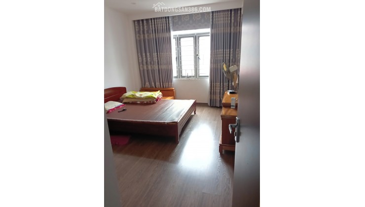 HÀNG HIẾM LONG BIÊN – NHÀ ĐẸP Ở NGAY VŨ XUÂN THIỀU

 - LONG BIÊN - HN.