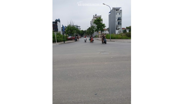 BÁN NHÀ MẶT ĐƯỜNG CỰ KHỐI HOA ĐỘNG – LONG BIÊN – VỊ TRÍ ĐẮC ĐỊA .