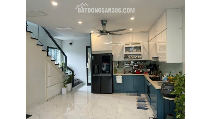 BÁN NHÀ MẶT ĐƯỜNG CỰ KHỐI HOA ĐỘNG – LONG BIÊN – VỊ TRÍ ĐẮC ĐỊA .