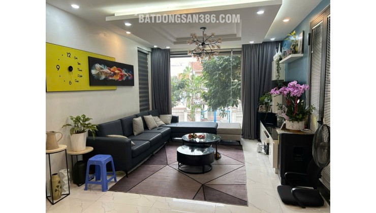 BÁN NHÀ MẶT ĐƯỜNG CỰ KHỐI HOA ĐỘNG – LONG BIÊN – VỊ TRÍ ĐẮC ĐỊA .