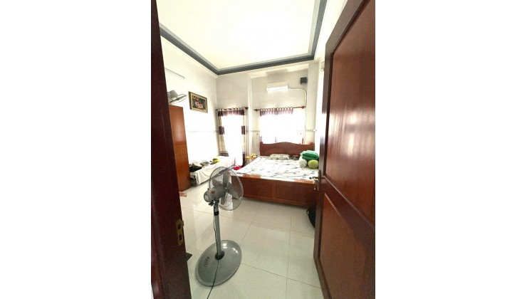 BÁN NHÀ MẶT TIỀN LÝ THÁI TỔ NỐI DÀI – TRUNG TÂM LONG XUYÊN – 41,2M2 – 6TỶXX. LH:0939073155.