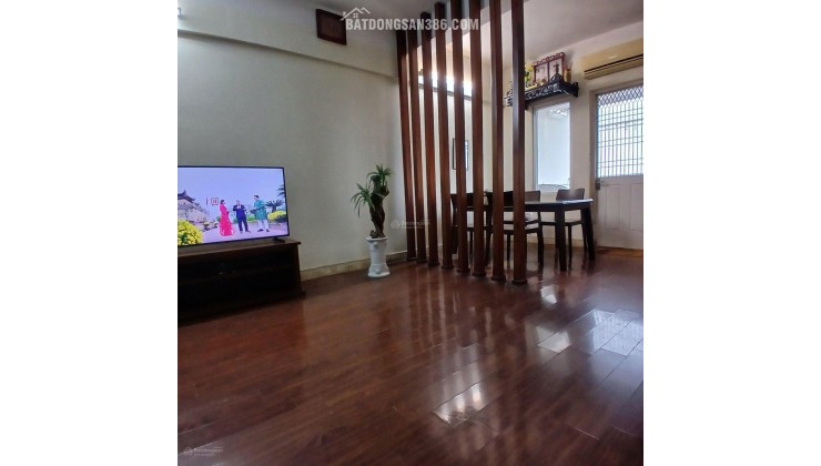 Chính chủ bán Chung cư căn góc 76 M2 - Nôi thất gồm 3 điêu hòa, Quạt, Máy giặt - KĐT Việt Hưng