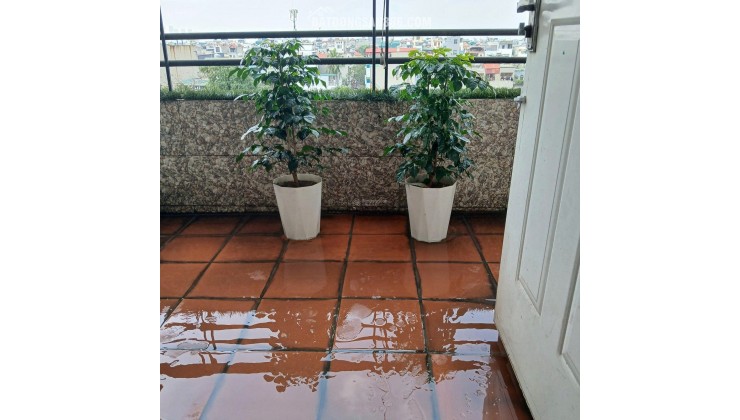 Chính chủ bán Chung cư căn góc 76 M2 - Nôi thất gồm 3 điêu hòa, Quạt, Máy giặt - KĐT Việt Hưng