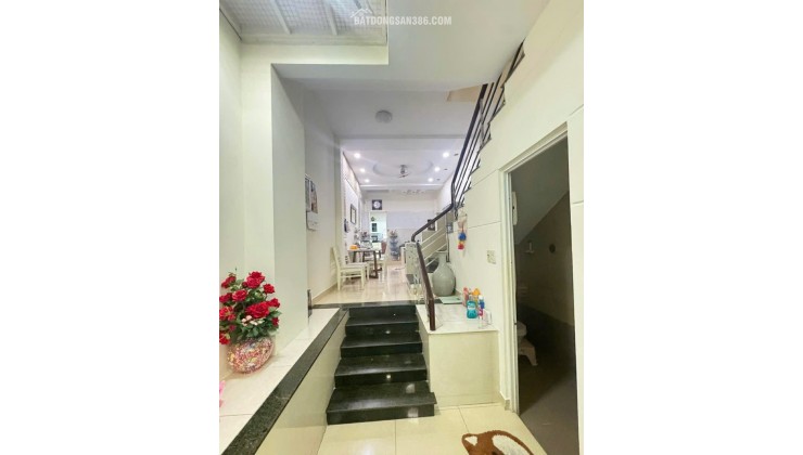 Bán Dùm bà Chị Nhà Mặt Tiền Nguyễn Suý 110m2, 3 Tầng, 12 Tỷ.