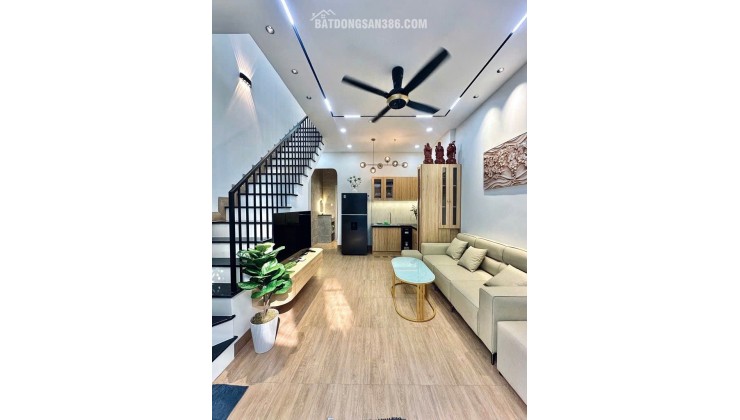 BÁN NHÀ TÂN KỲ TÂN QUÝ. DT (4X9). SẴN SHR. CHỈ 5.5 TỶ. LH:0905029420.