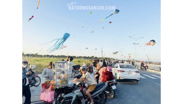 Đất nền sổ hồng Cần Giuộc, Long An: 100m2, 2 tỷ, vị trí vàng Nguyễn Văn Tạo, xây 3 tầng, 5PN, 3WC, hướng đông nam, tiềm năng sinh lời cao, liên hệ