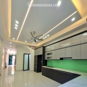 bán nhà 4 tầng thang máy hiện đại ngay trần lãm - gần chợ đậu và nguyễn tông quai đi vào