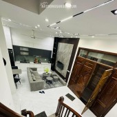 CHỈ 5.6 TỶ CÓ NHÀ LÔ GÓC PHÚC LỢI - 4 TẦNG Ở NGAY - SÁT VINHOMES RIVERSIDE