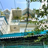 Bình Tân: Nhà 3 tầng, 4 phòng ngủ, sổ hồng, hẻm 8, 61m2 - Giá 5.2 tỷ. Cơ hội vàng an cư, vị trí đẹp, tiện ích xung quanh, liên hệ 0876868265.