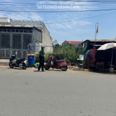 Bán nhà mặt phố Đức Hòa, Long An: 125m2, 5.6 tỷ, sổ hồng, vị trí vàng đường 20, tiềm năng tăng giá, liên hệ 0935911385!